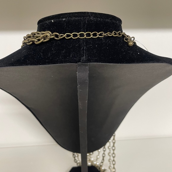 Vintage multi layer necklace with mixed media accents - Picture 4 of 4